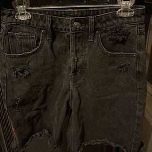 Black Jean shorts
Wild fable
Size 2